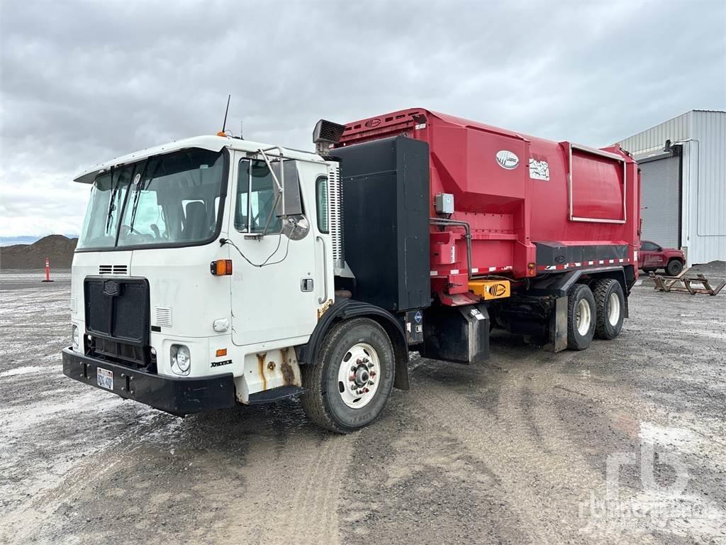 Autocar ACX64 شاحنات المخلفات