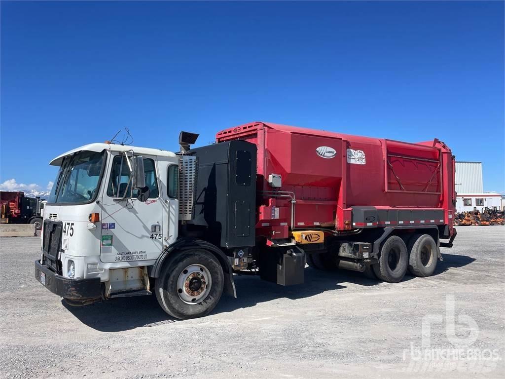 Autocar ACX64 شاحنات المخلفات