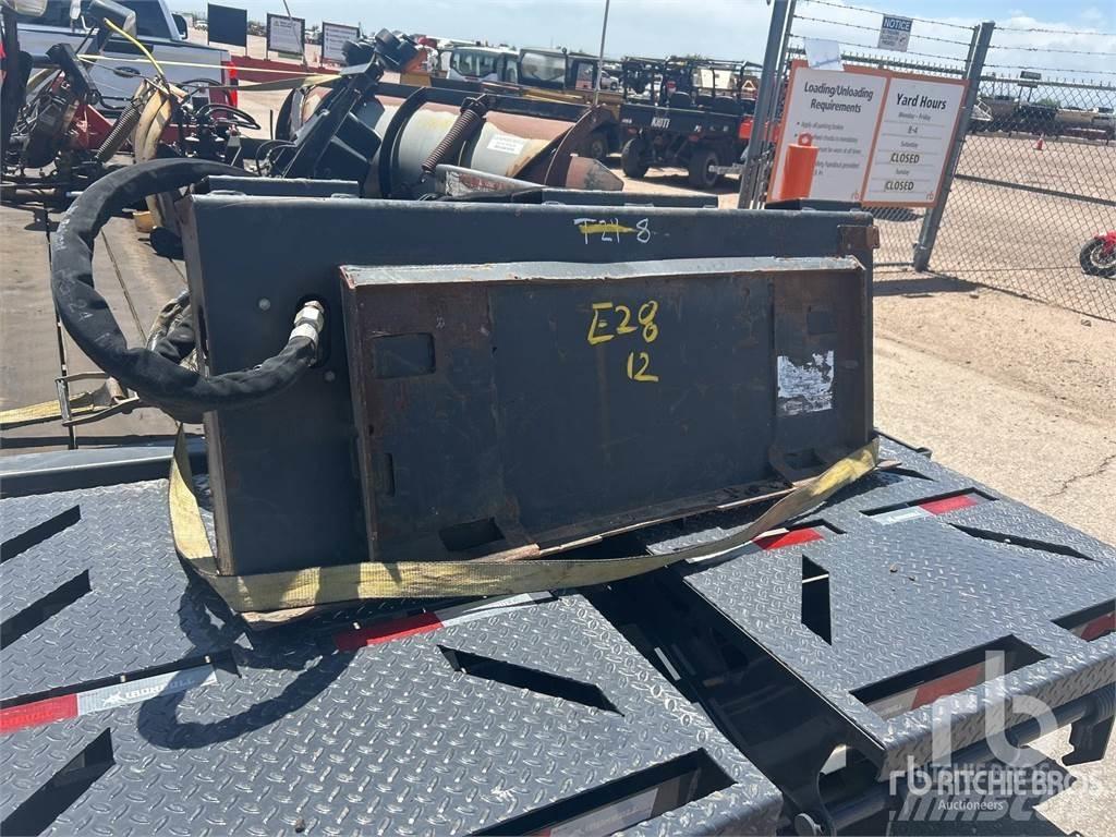 Bobcat 10 ft ماكينات حفر خنادق
