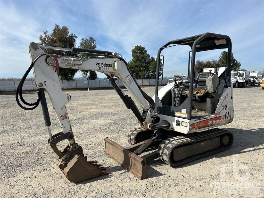 Bobcat 325 حفارات صغيرة أقل من 7 طن (حفارات صغيرة)