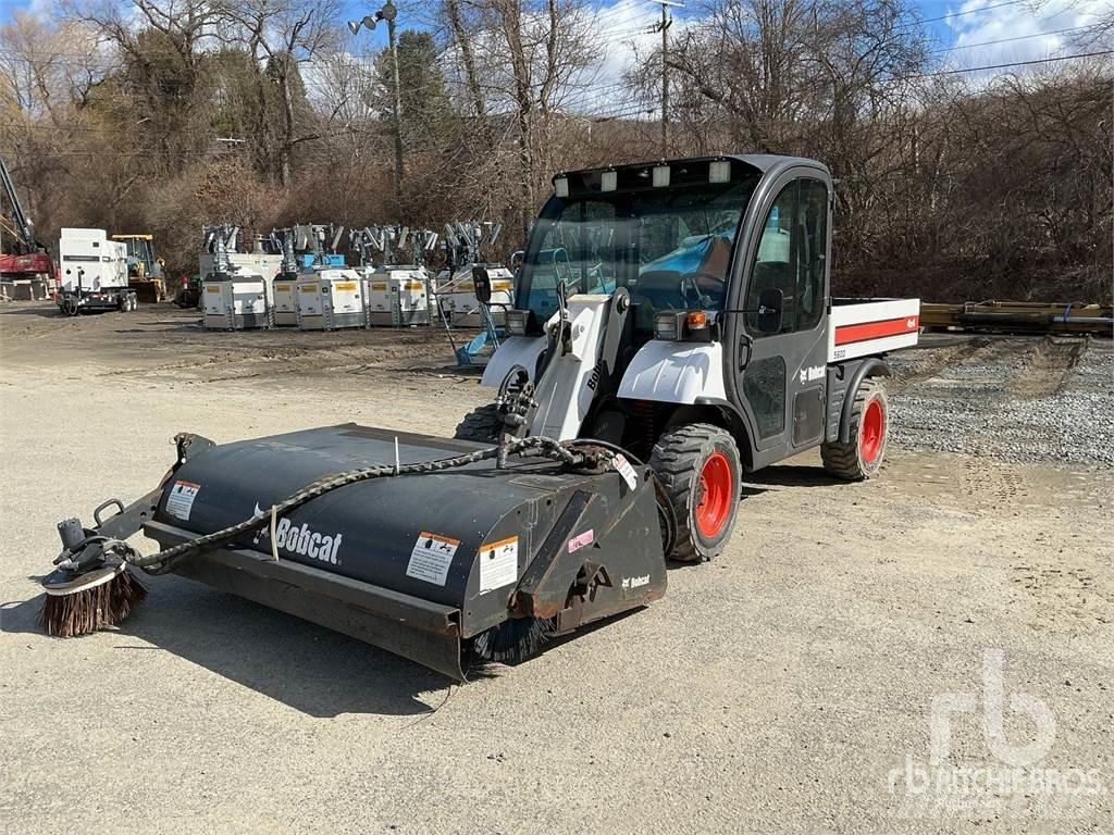 Bobcat 5600 ماكينات منفعة عامة