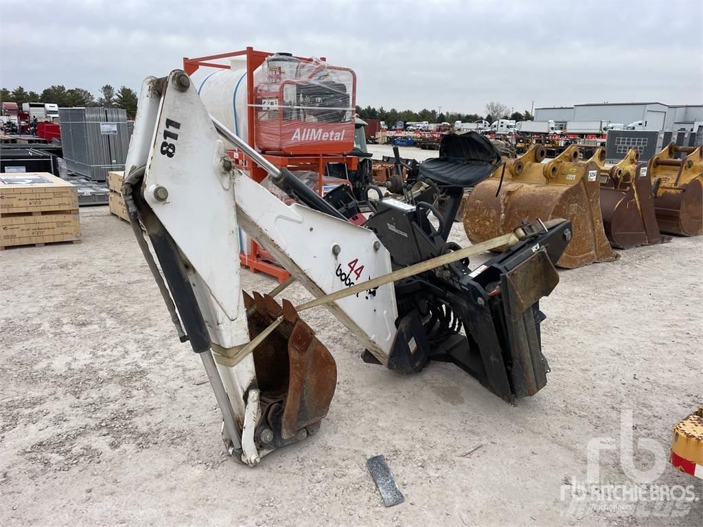 Bobcat 811 جرافات عكسية
