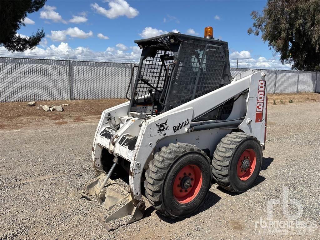 Bobcat 863 لوادر انزلاقية التوجيه