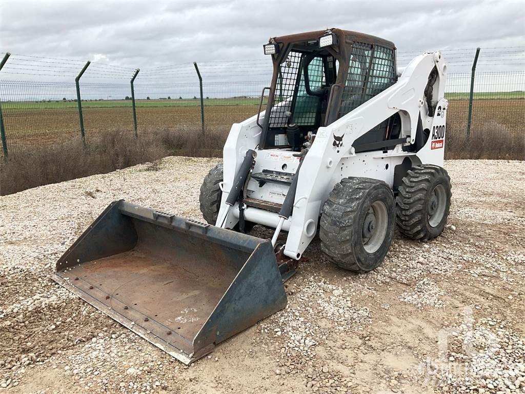 Bobcat A300 لوادر انزلاقية التوجيه