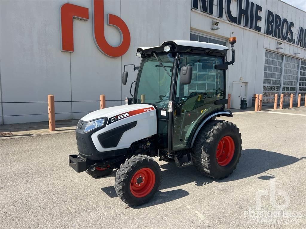 Bobcat CT2535 الجرارات