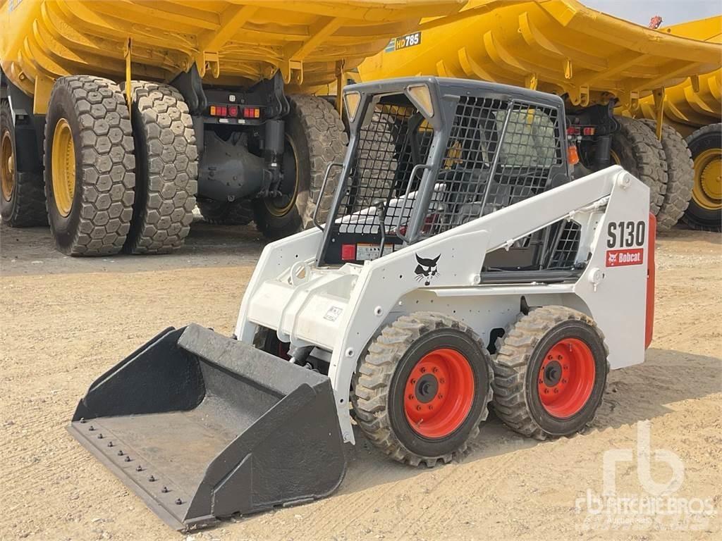 Bobcat S130 لوادر انزلاقية التوجيه