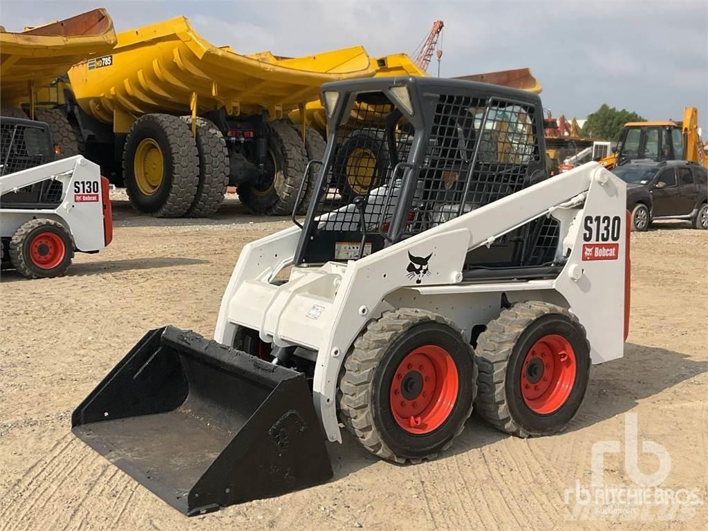 Bobcat S130 لوادر انزلاقية التوجيه