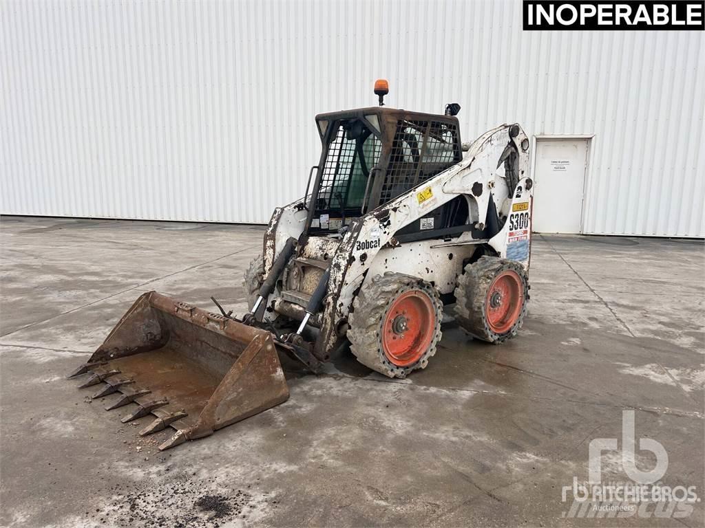 Bobcat S300 لوادر انزلاقية التوجيه