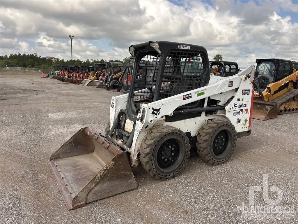 Bobcat S550 لوادر انزلاقية التوجيه