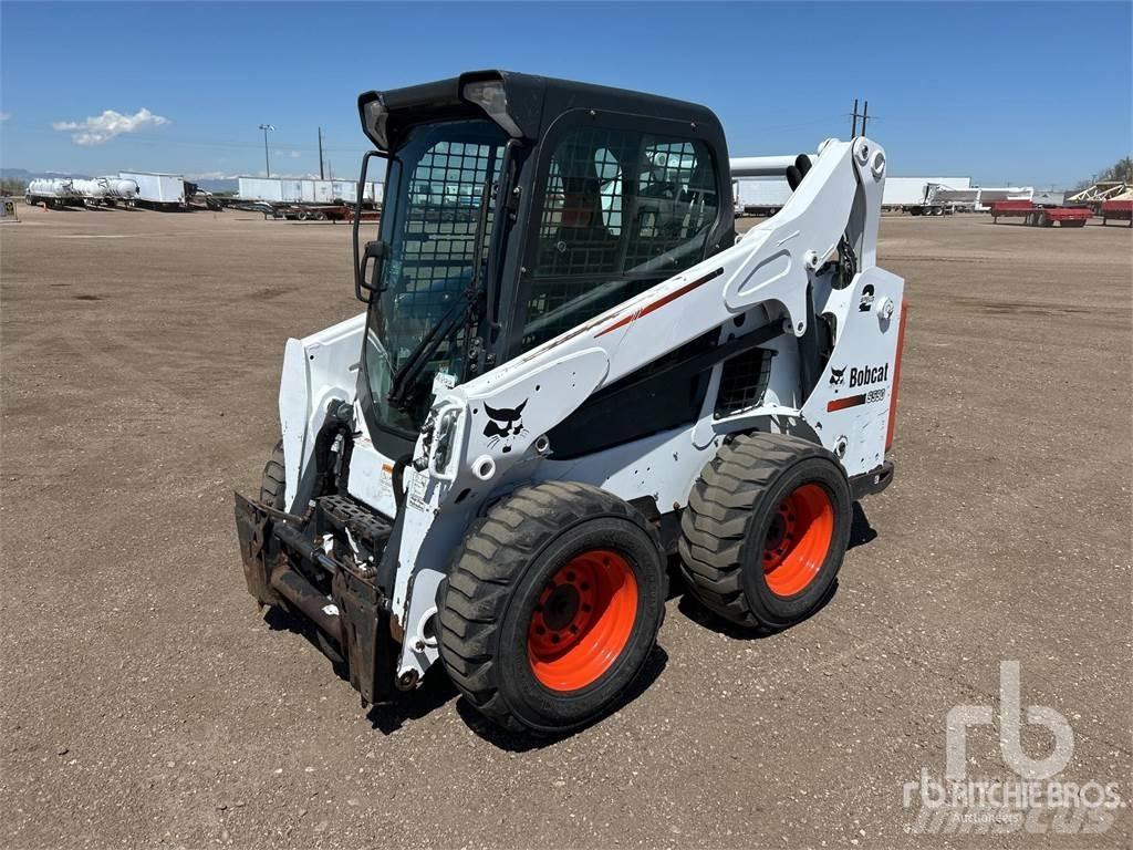 Bobcat S590 لوادر انزلاقية التوجيه