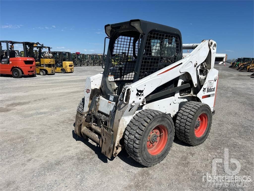 Bobcat S650 لوادر انزلاقية التوجيه