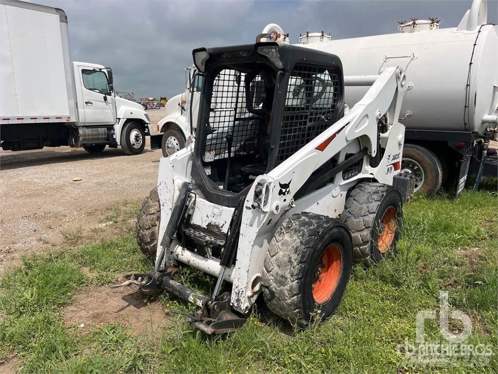 Bobcat S740 لوادر انزلاقية التوجيه