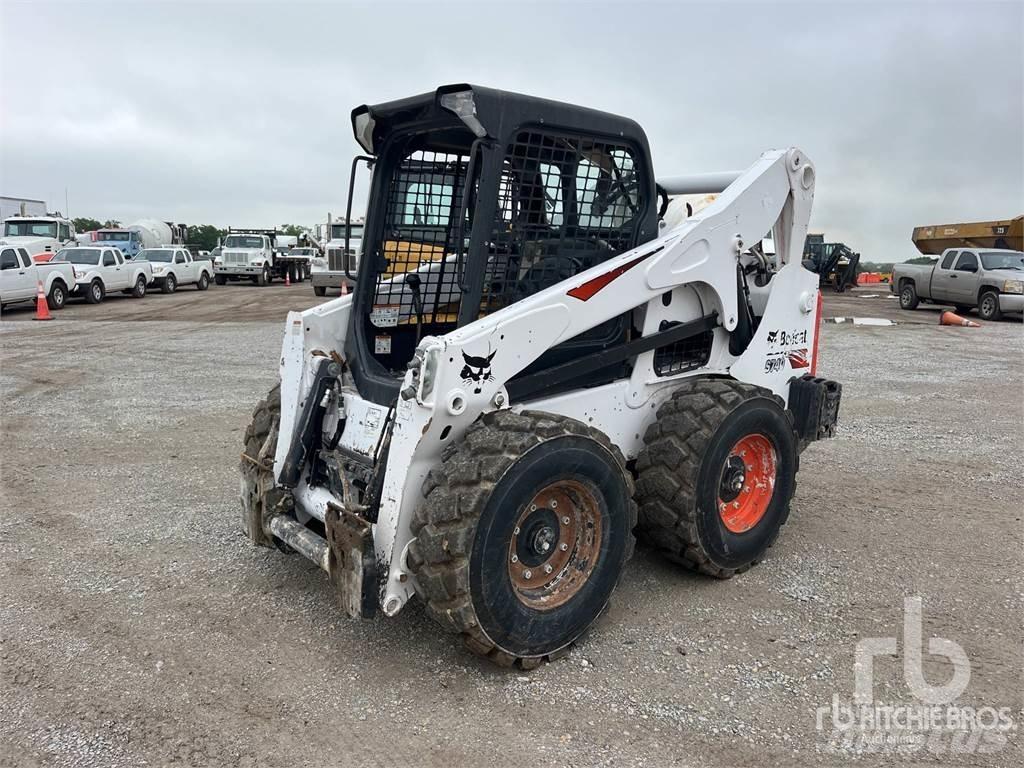 Bobcat S740 لوادر انزلاقية التوجيه