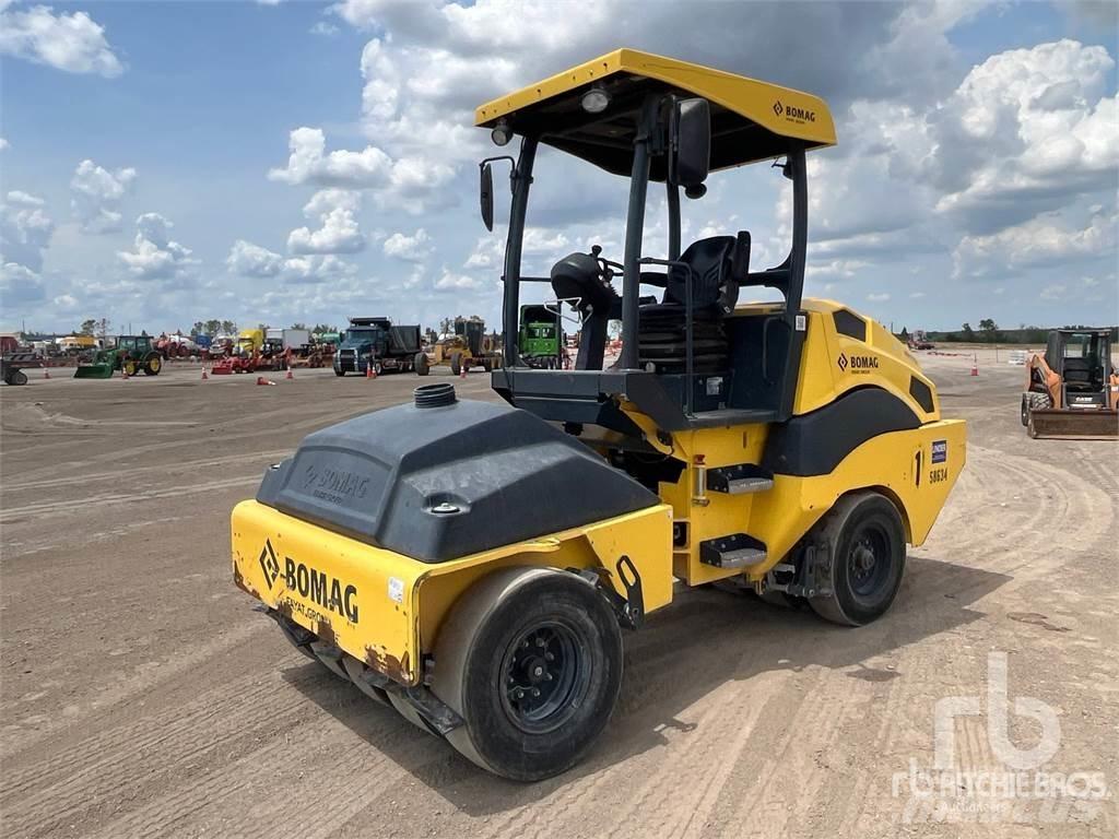 Bomag BW11RH مداحل أحادية الأسطوانة