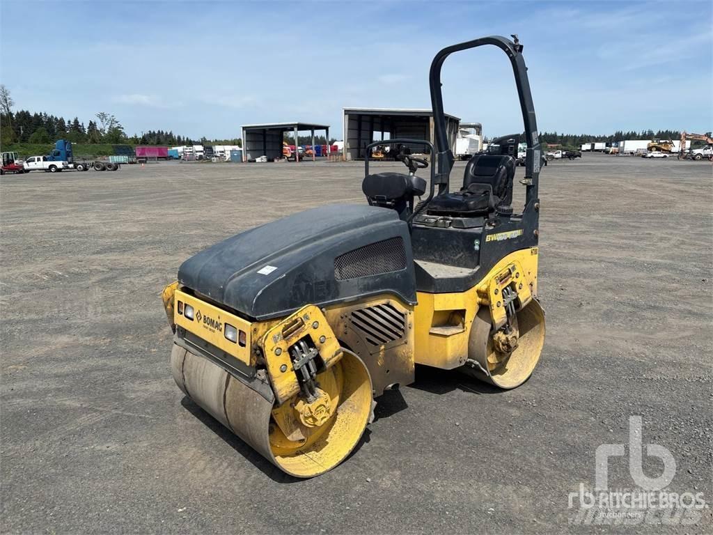 Bomag BW120AD-4 مداحل ثنائية الاسطوانة
