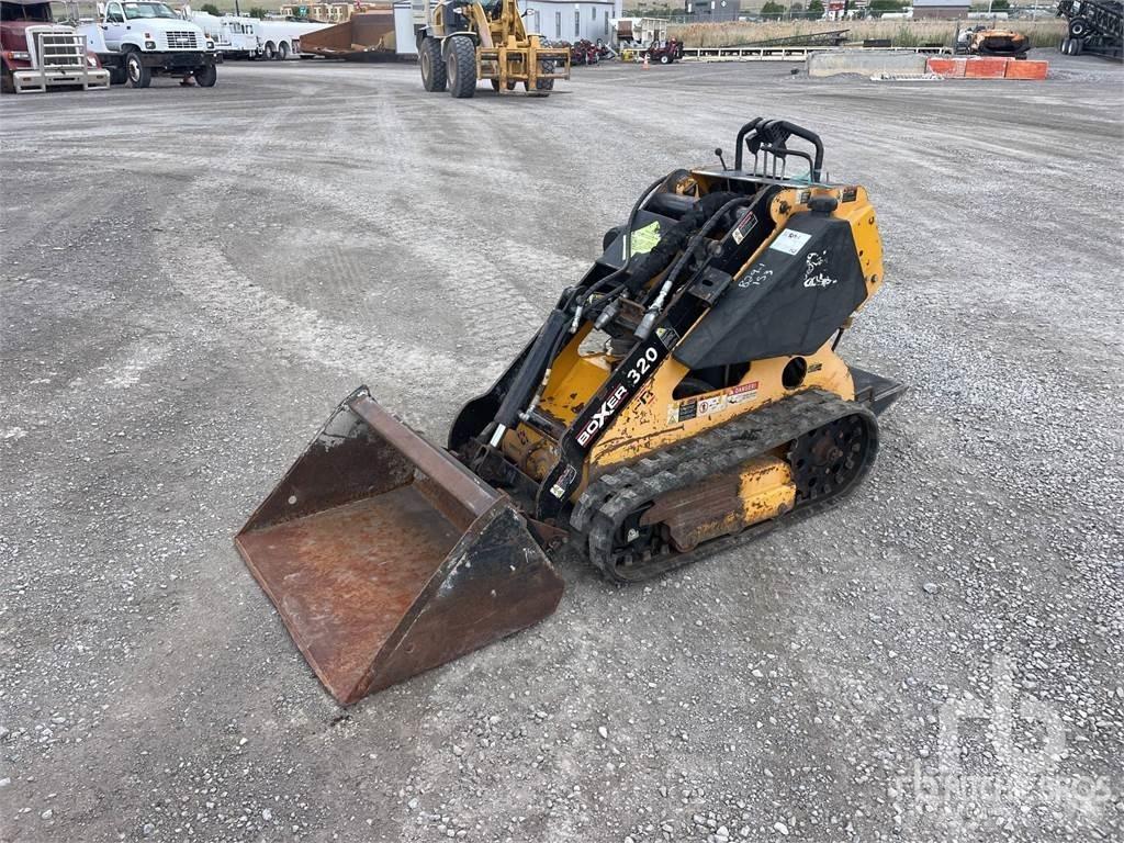 Boxer 320 لوادر انزلاقية التوجيه