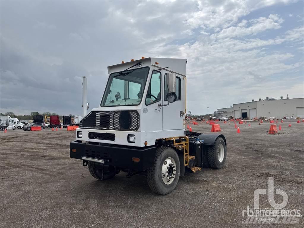 Capacity 4x2 وحدات الجر