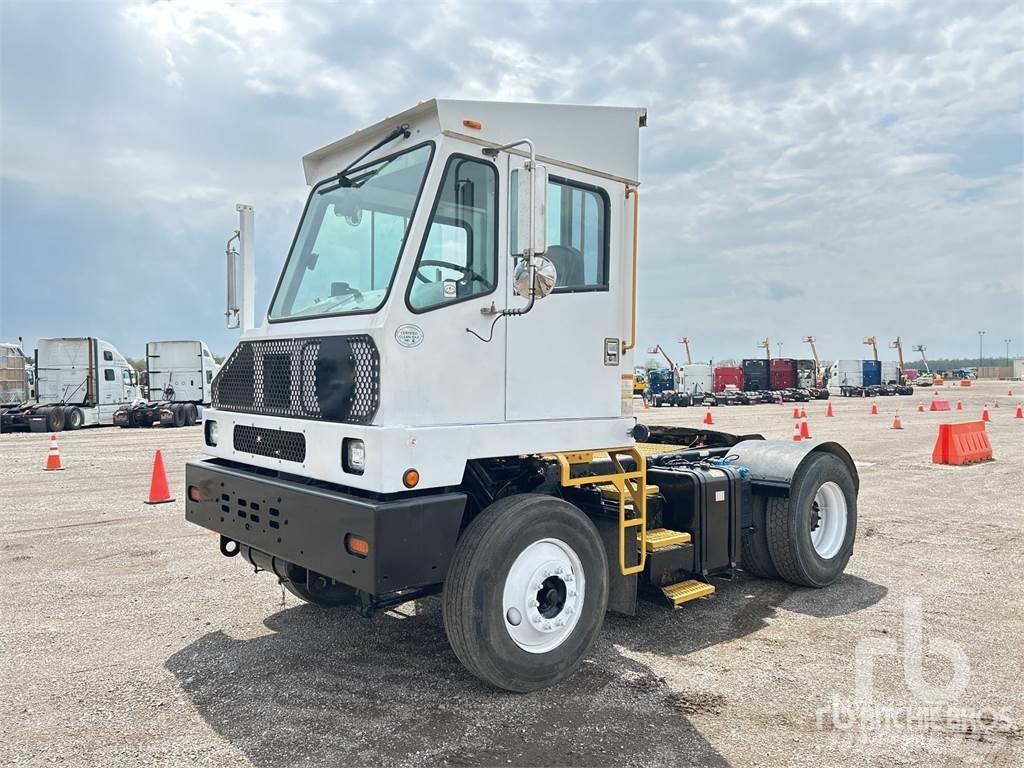 Capacity 4x2 وحدات الجر