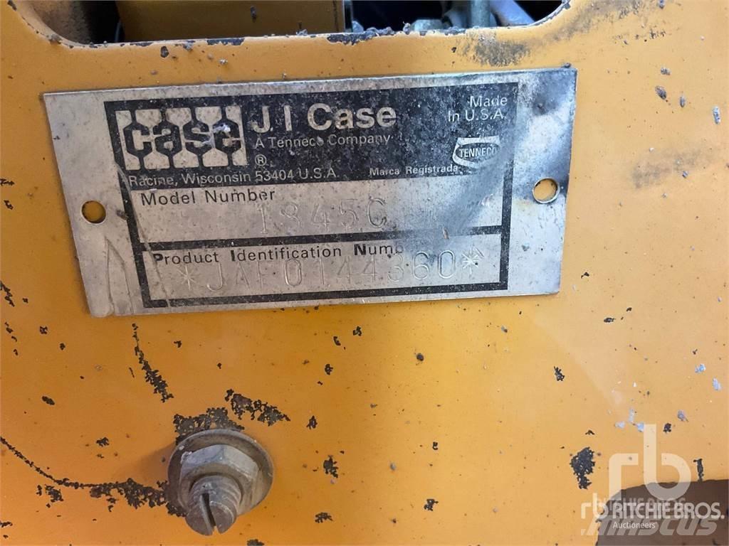 CASE 1845C لوادر انزلاقية التوجيه