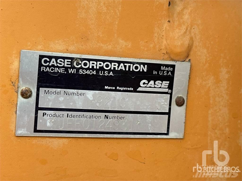 CASE 921C لوادر بعجل
