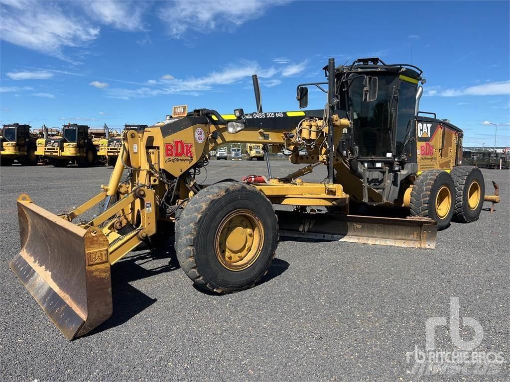CAT 140M AWD معدات تمهيد الطرق