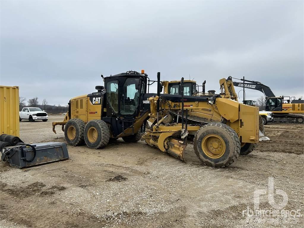 CAT 140M2 معدات تمهيد الطرق