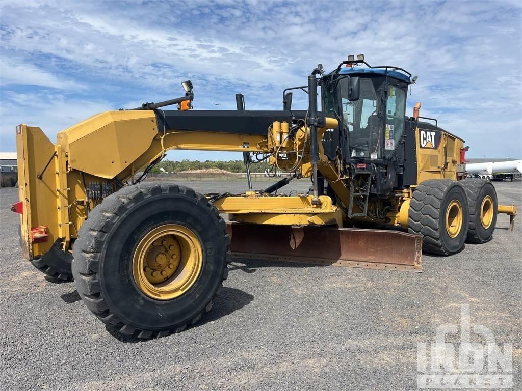 CAT 16M معدات تمهيد الطرق