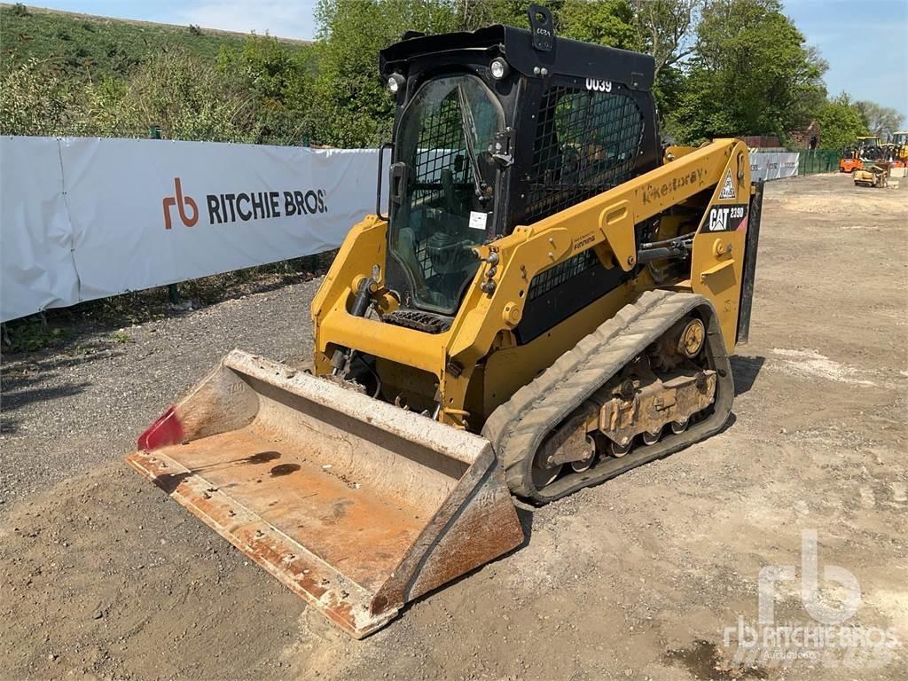 CAT 239D لوادر انزلاقية التوجيه