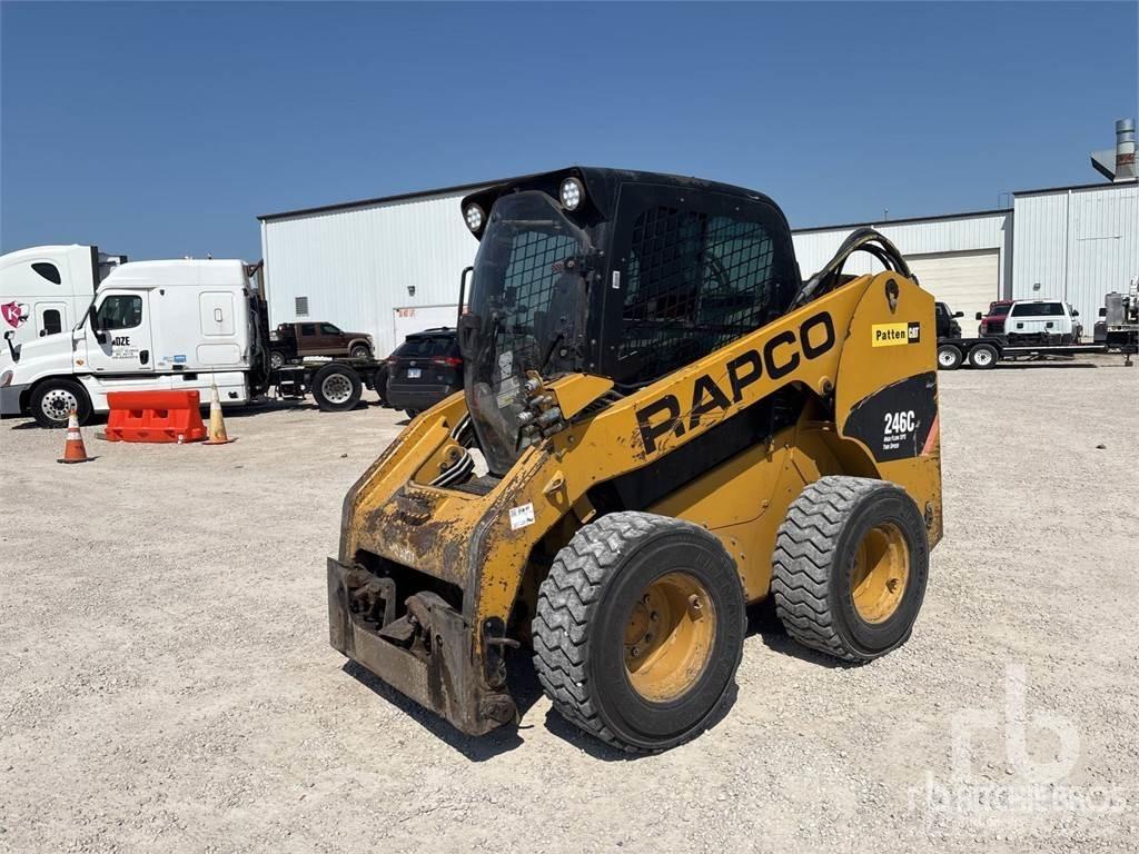 CAT 246C لوادر انزلاقية التوجيه