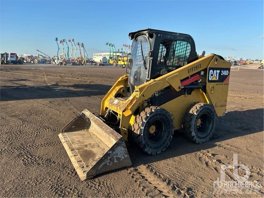 CAT 246D لوادر انزلاقية التوجيه