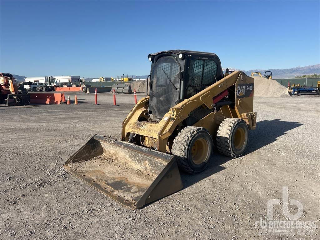 CAT 246D لوادر انزلاقية التوجيه
