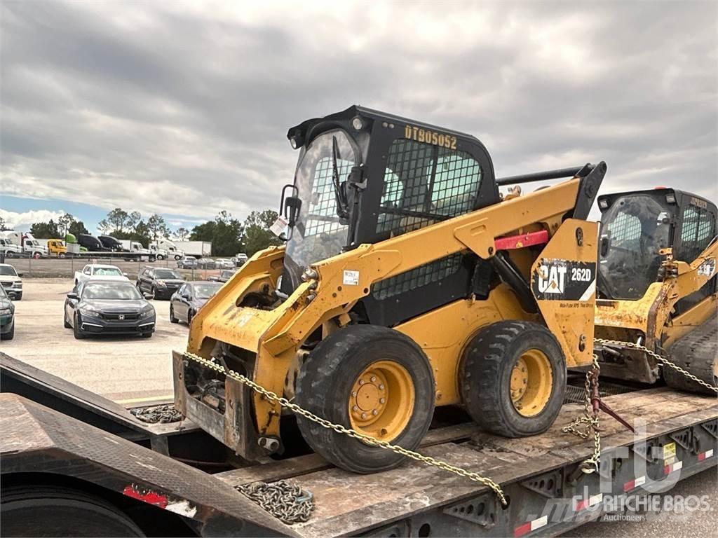 CAT 262D لوادر انزلاقية التوجيه