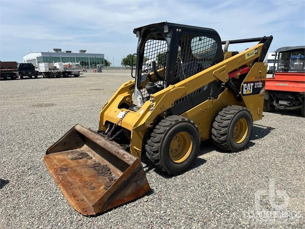 CAT 272D2 لوادر انزلاقية التوجيه