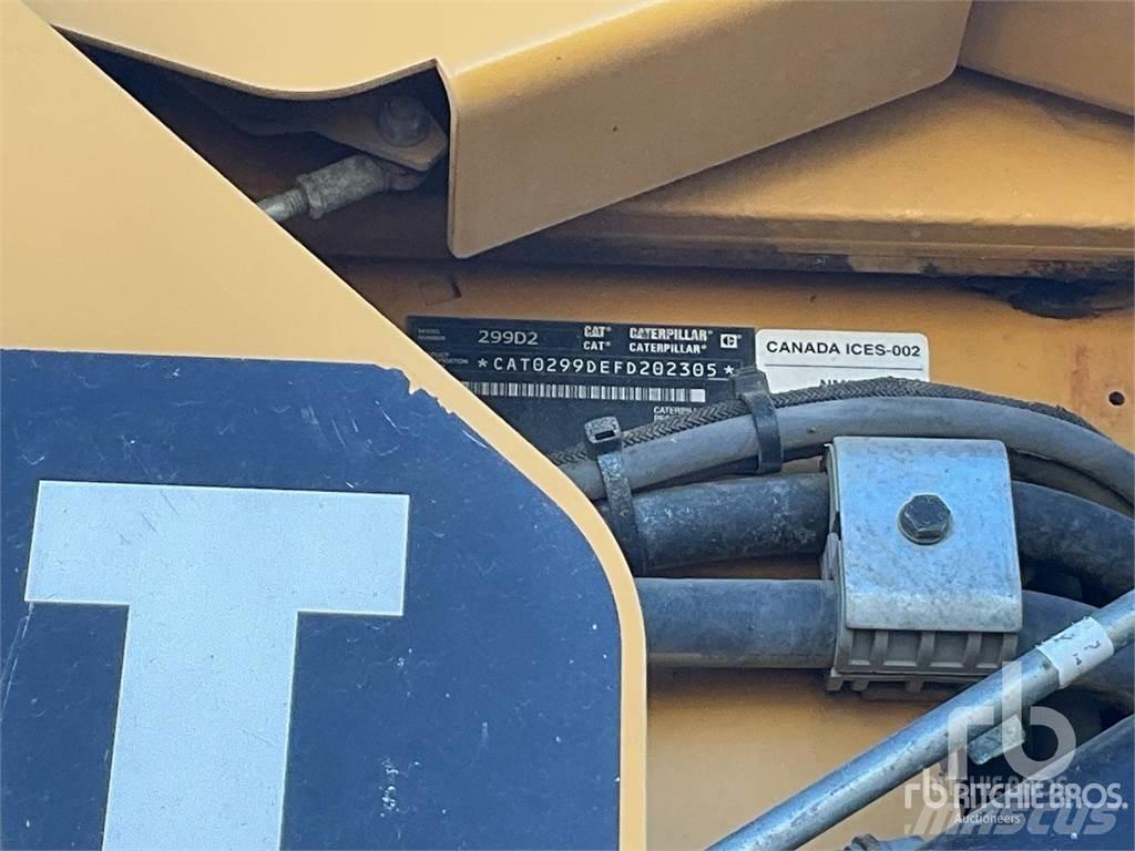 CAT 299D2 لوادر انزلاقية التوجيه