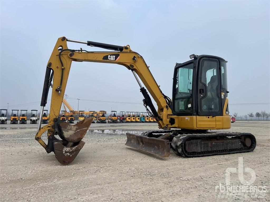 CAT 305C حفارات زحافة