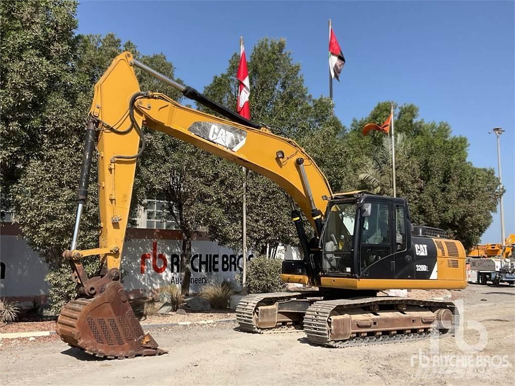CAT 320D2 حفارات زحافة