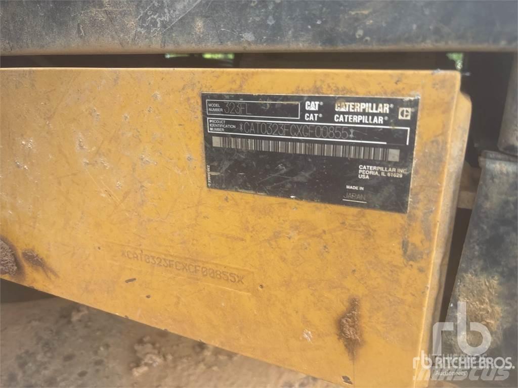 CAT 323F L حفارات زحافة