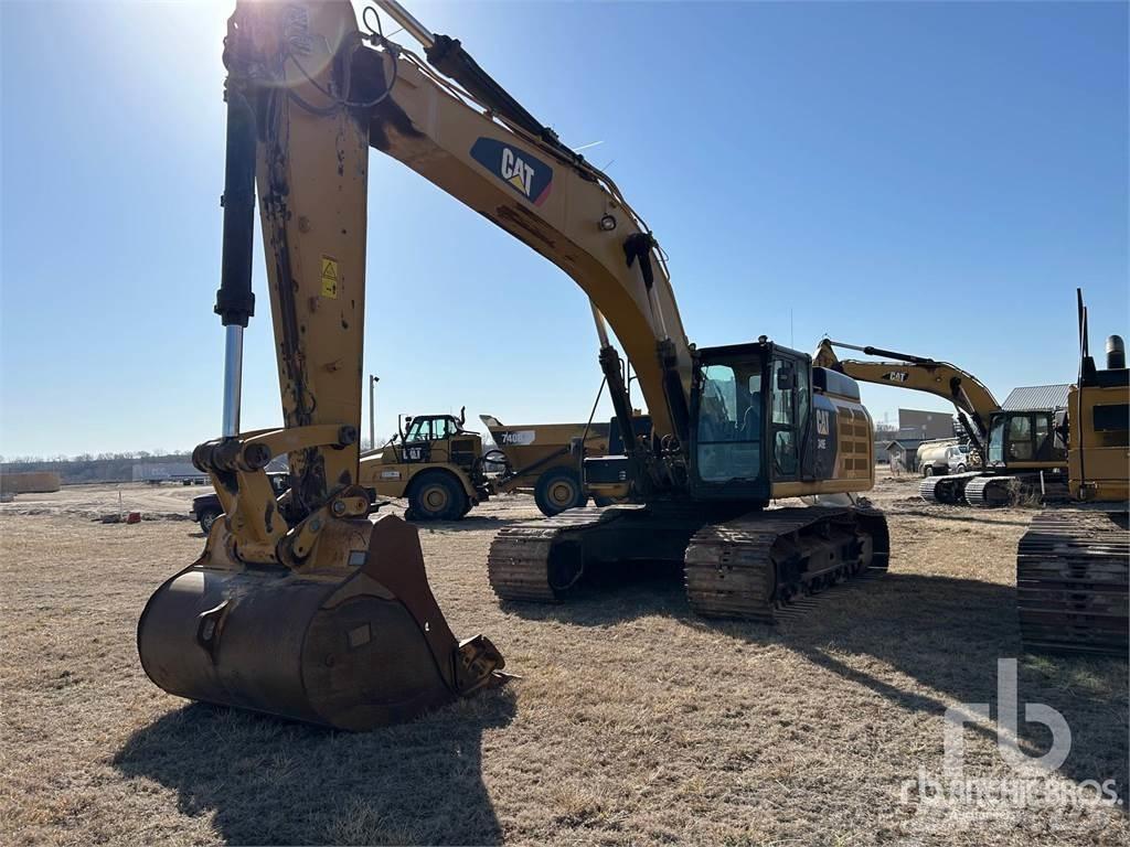 CAT 349E L حفارات زحافة