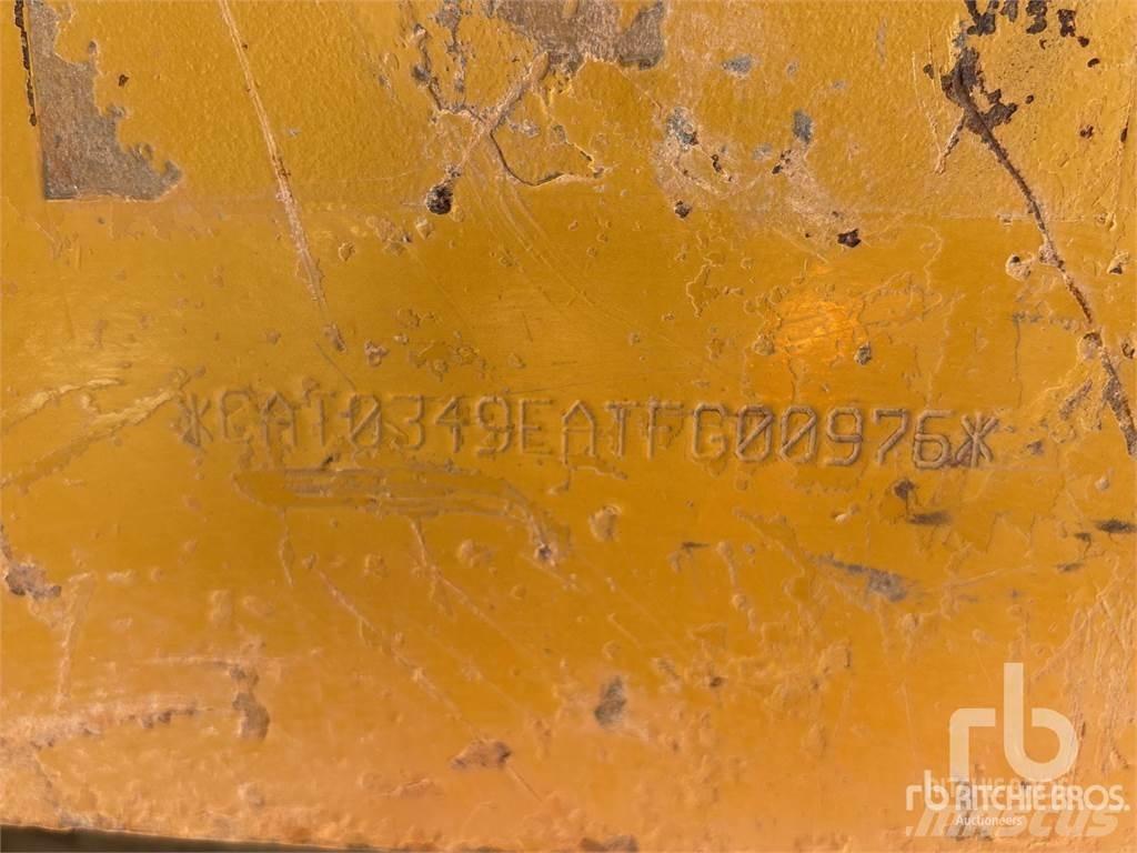 CAT 349E L حفارات زحافة