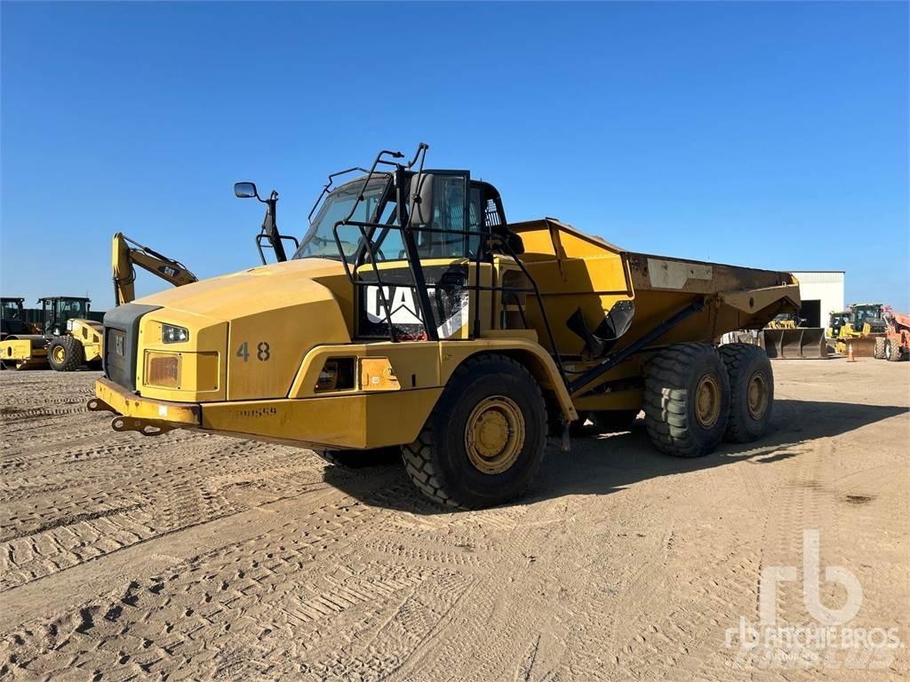 CAT 725C ساحبات مفصلية