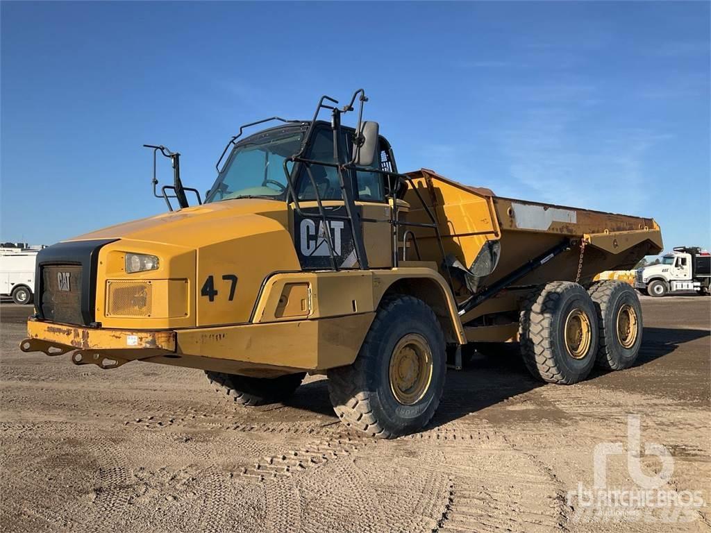 CAT 725C ساحبات مفصلية