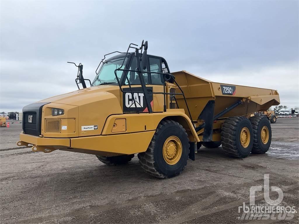 CAT 725C2 ساحبات مفصلية