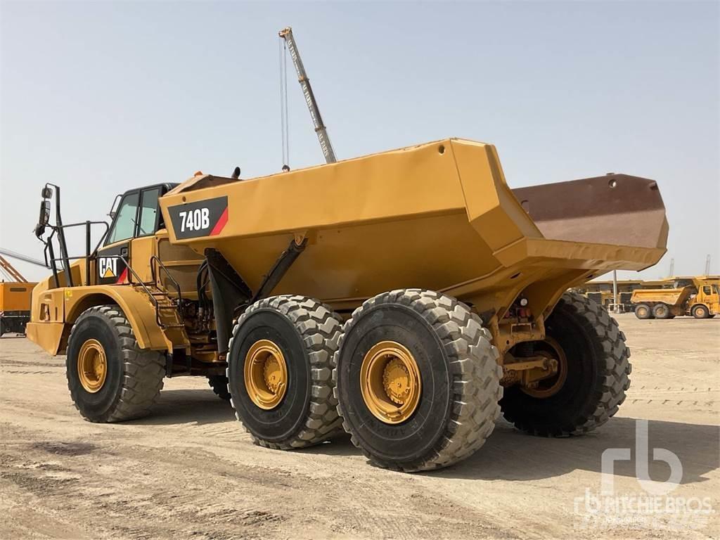 CAT 740B ساحبات مفصلية