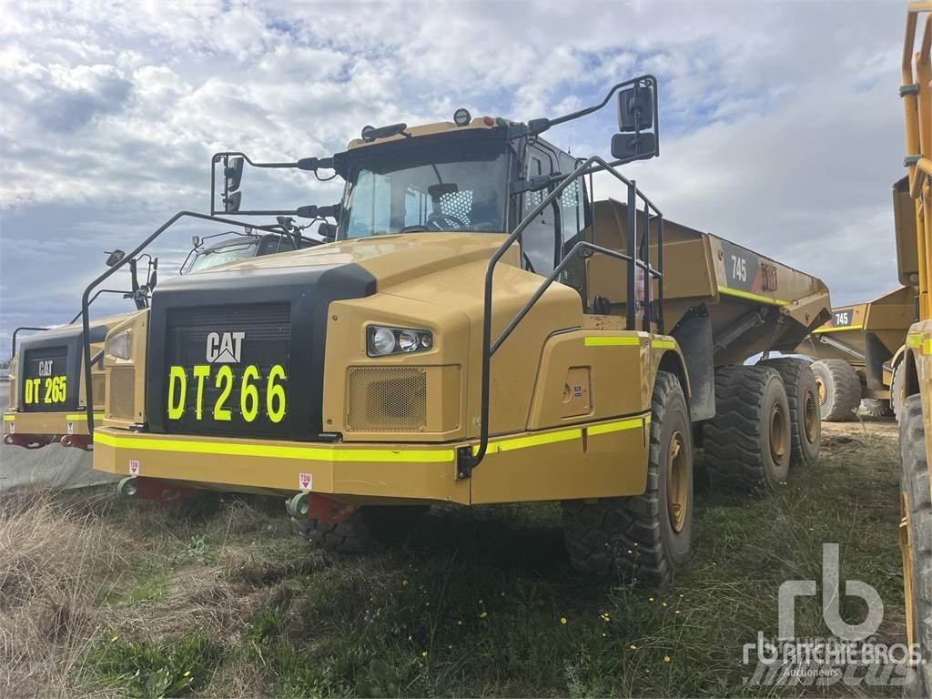 CAT 745 ساحبات مفصلية
