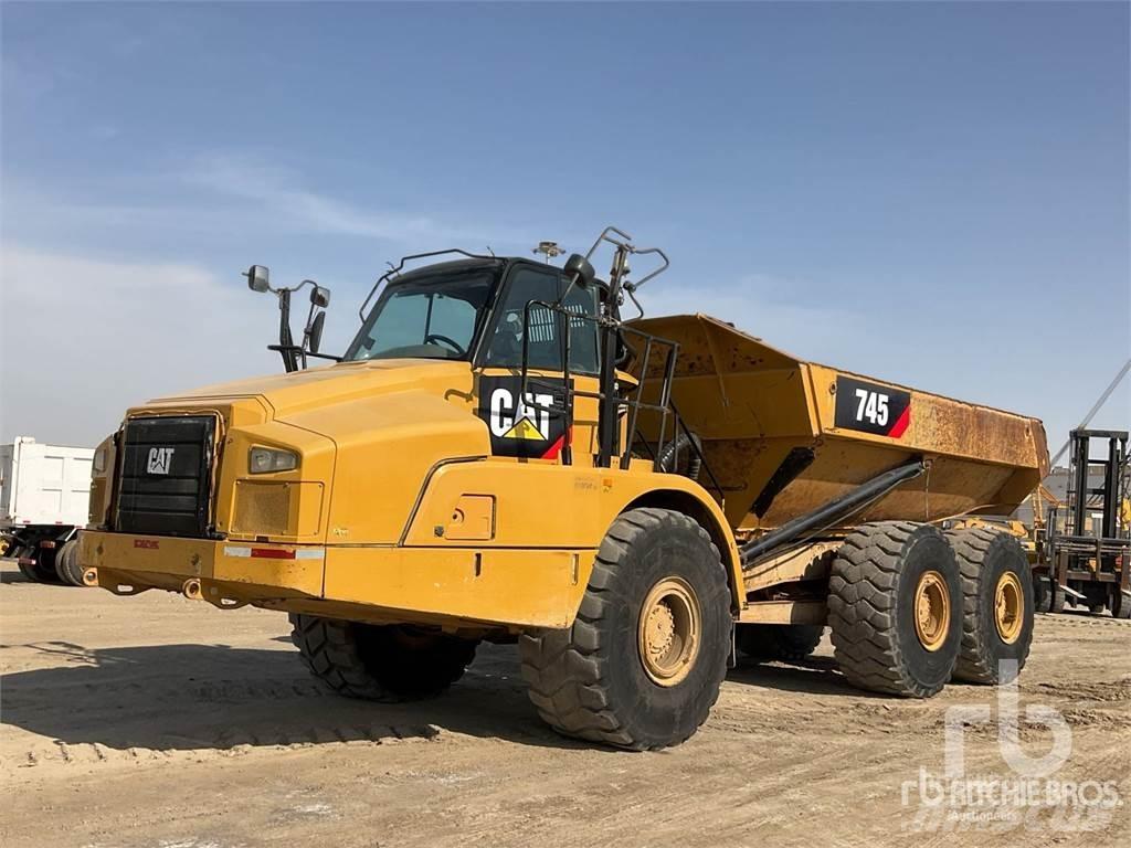 CAT 745C ساحبات مفصلية