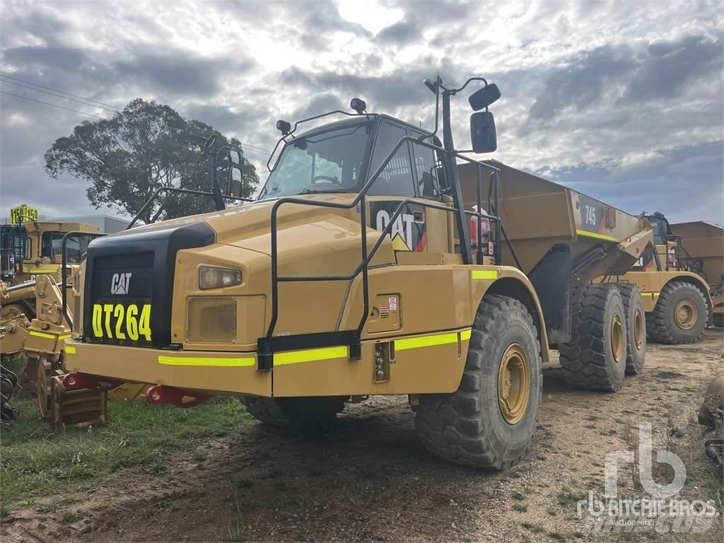 CAT 745C ساحبات مفصلية