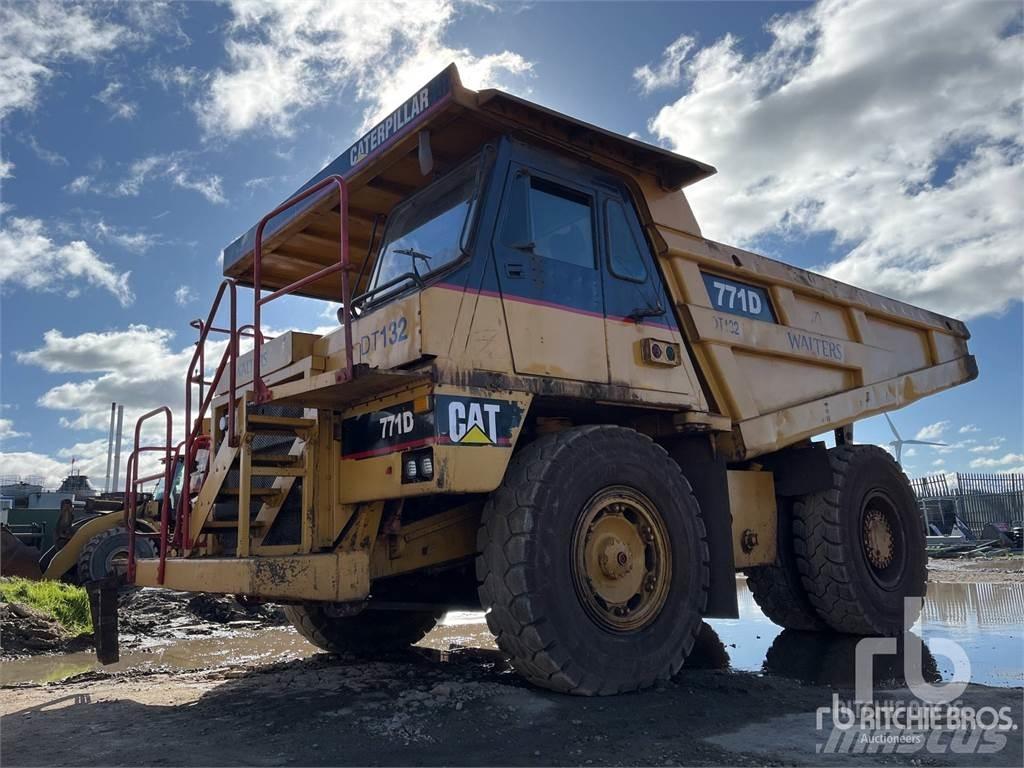 CAT 771D شاحنات المخلفات الصلبة