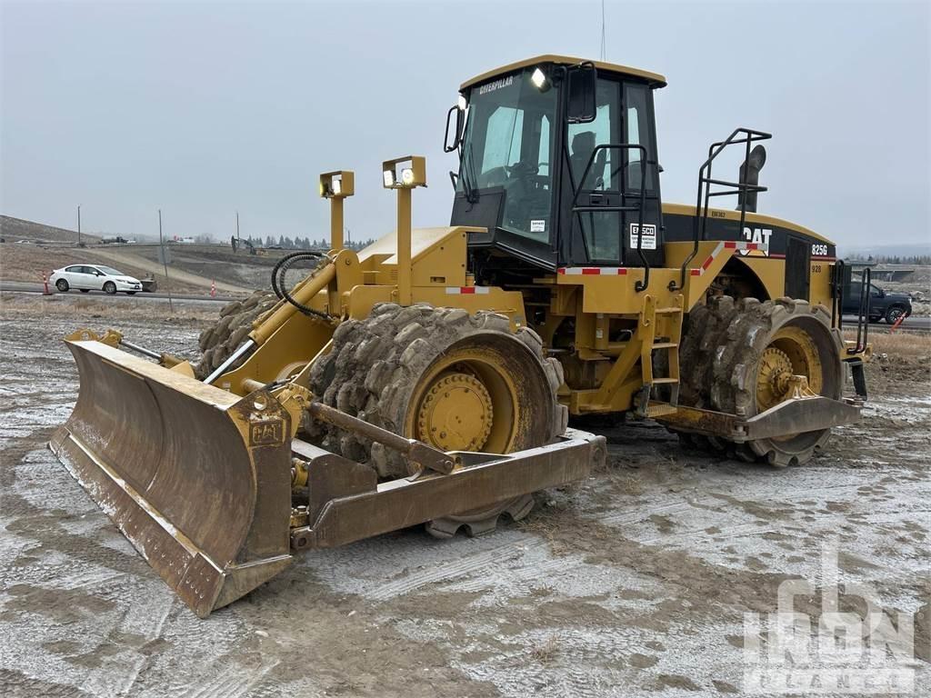 CAT 825G مكابس المخلفات