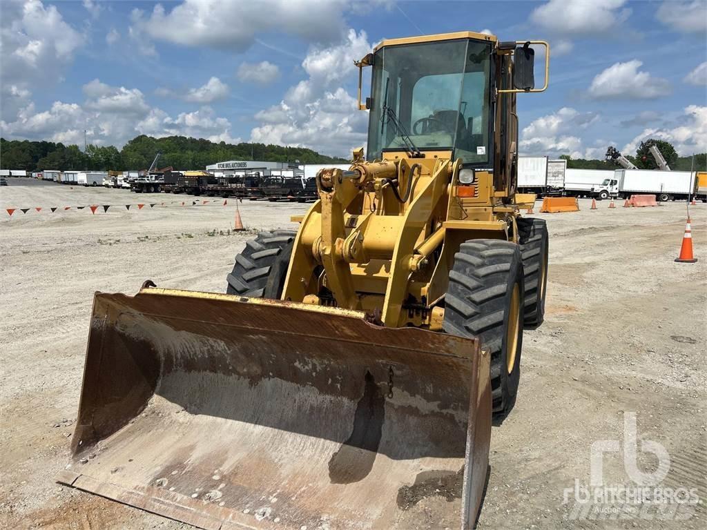 CAT 924F لوادر بعجل