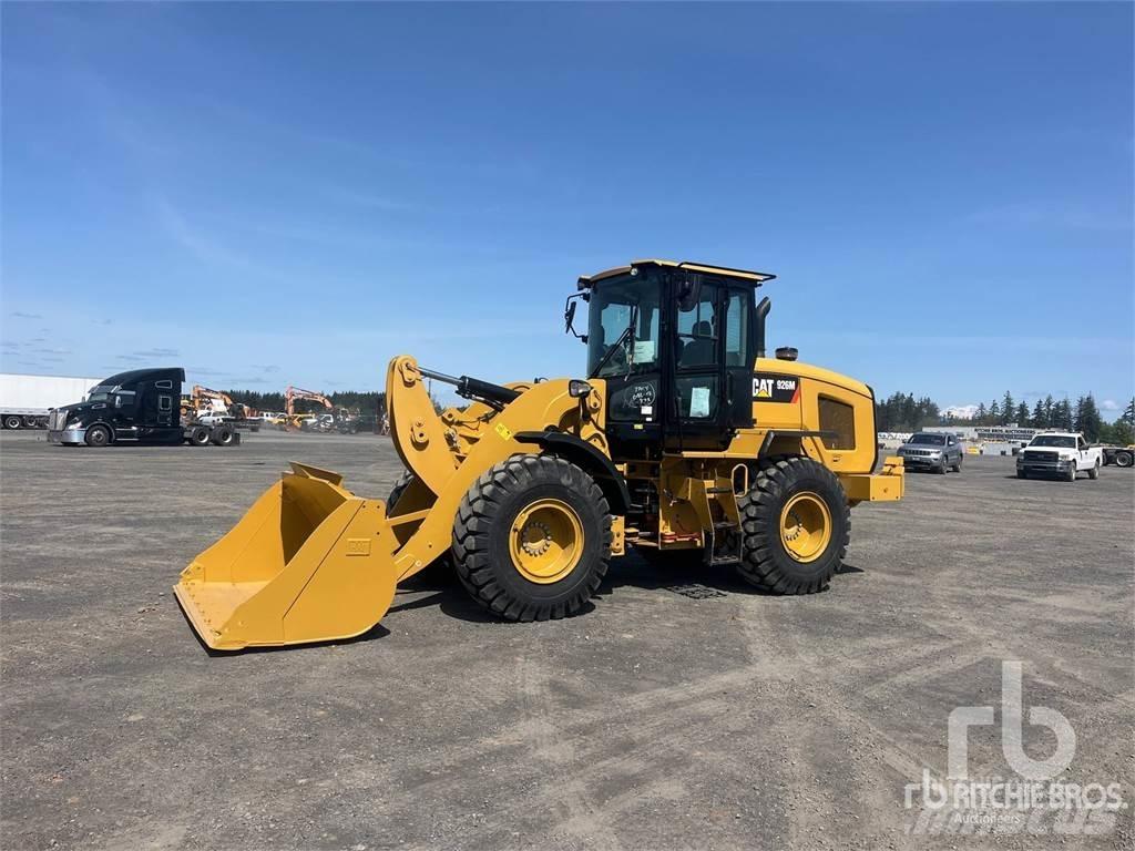 CAT 926 لوادر بعجل
